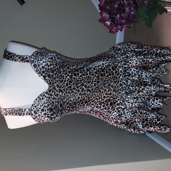 Spirit Dresses & Skirts - Spirit Halloween dress in excellent condition size M